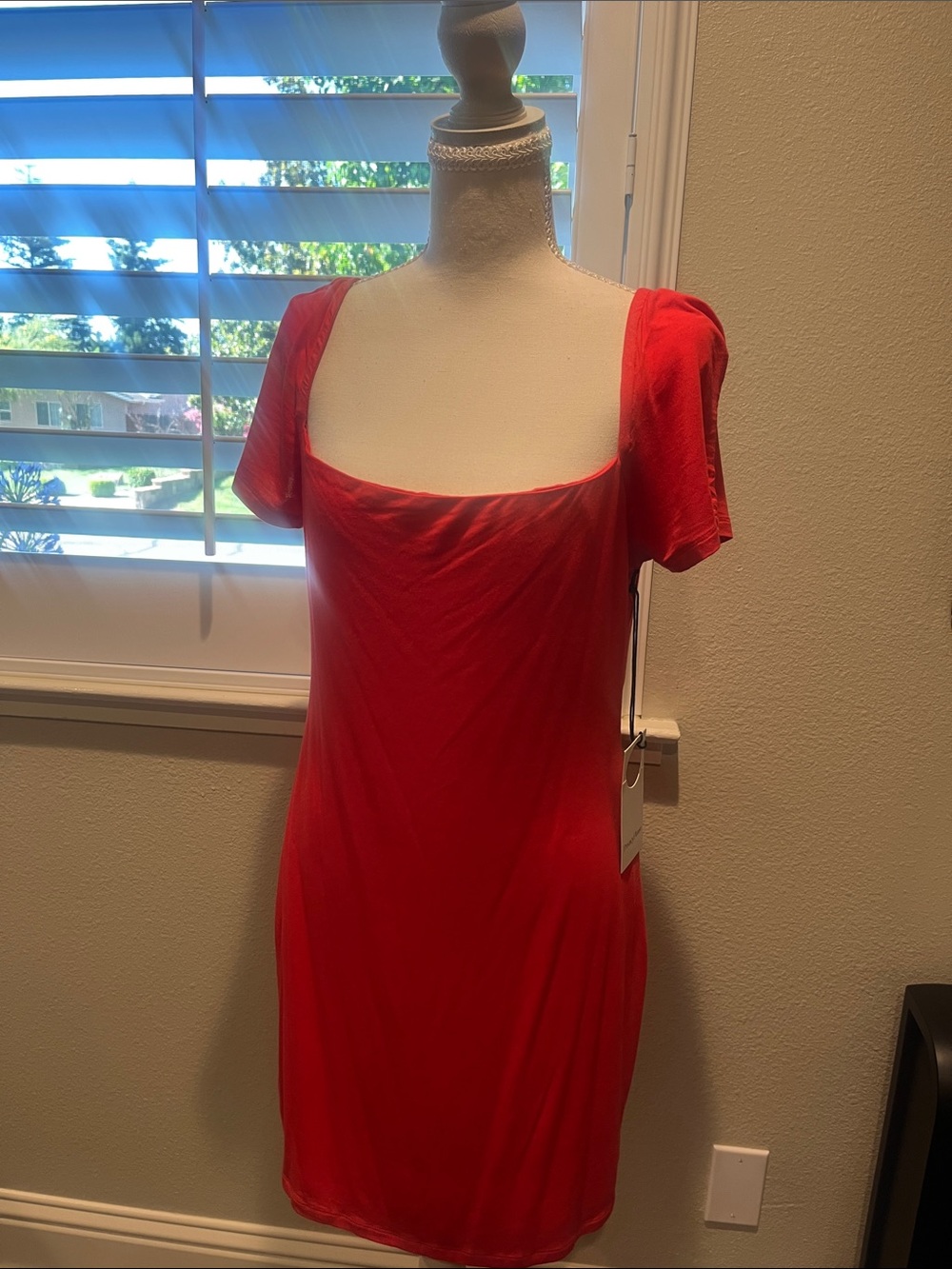 Red Square Neck Short Sleeve Dress
